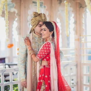 magnificent-royal-gujarati-wedding-chunda-palace-udaipur-varuns-click-photography-27